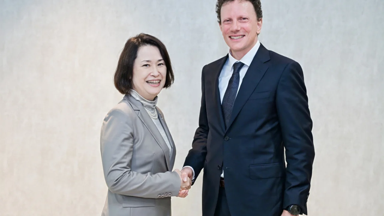 Yuko Tsutsui, Managing Executive Officer, Chief Executive of Sustainability & Transformation Headquarters of NYK, and our co-CEO Christoph Gebald met in Singapore