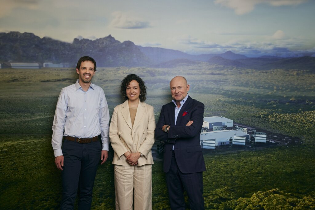 Swiss luxury watchmaker Breitling joined forces with Climeworks with a pioneering 12-year agreement to permanently remove CO₂ from the air.