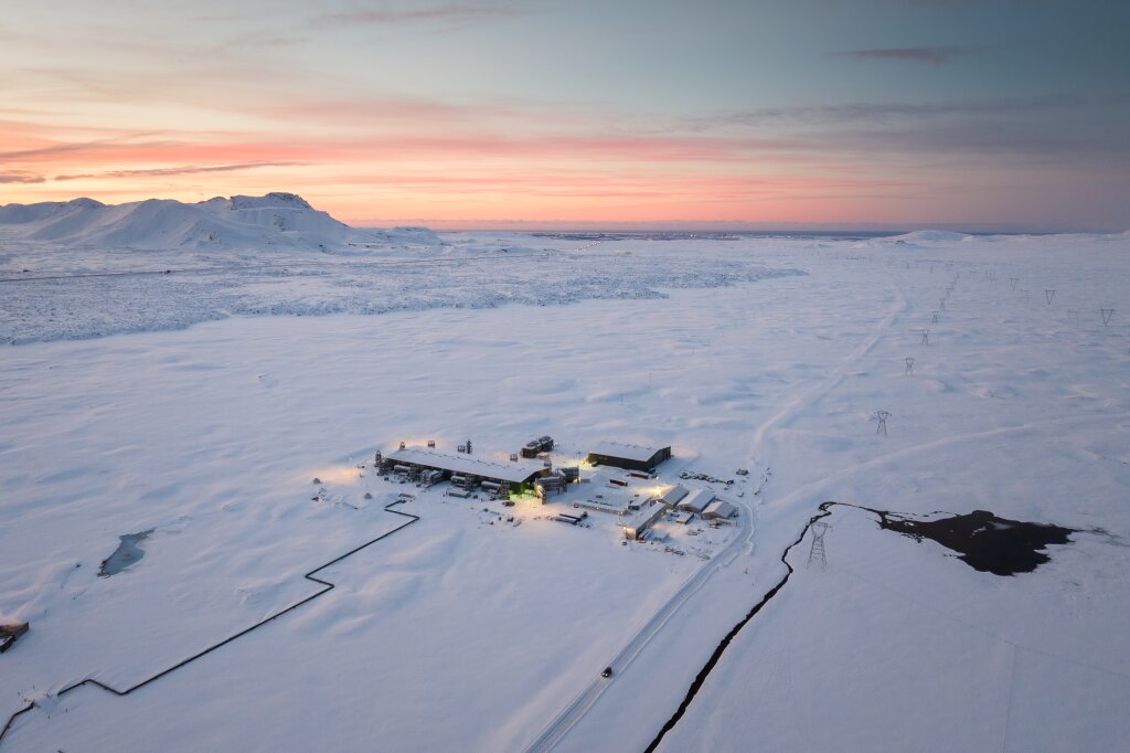 the-mammoth-site-being-illuminated-as-the-sun-sets-in-iceland.jpg